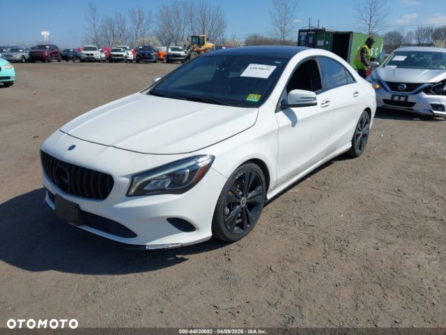 Mercedes-Benz CLA 250 7G-DCT Progressive - 2