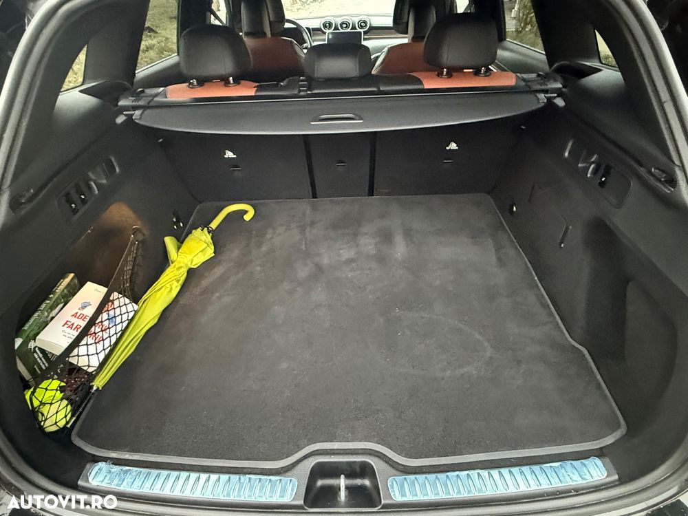 Mercedes-Benz GLC - 11