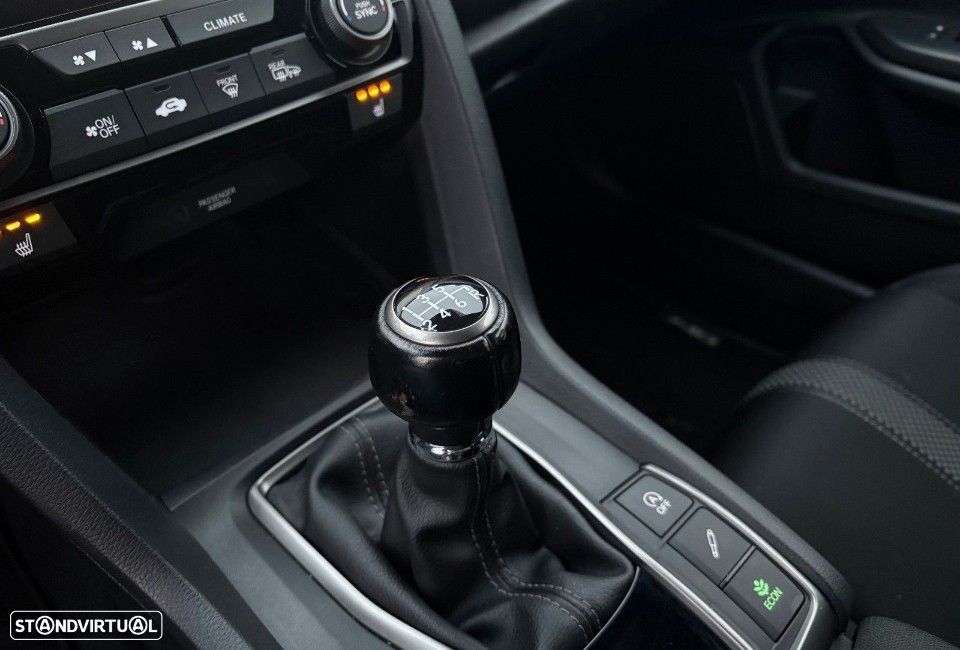 Honda Civic 1.0 i-VTEC Executive Premium - 4