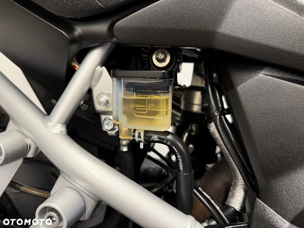 Suzuki V-STROM - 20