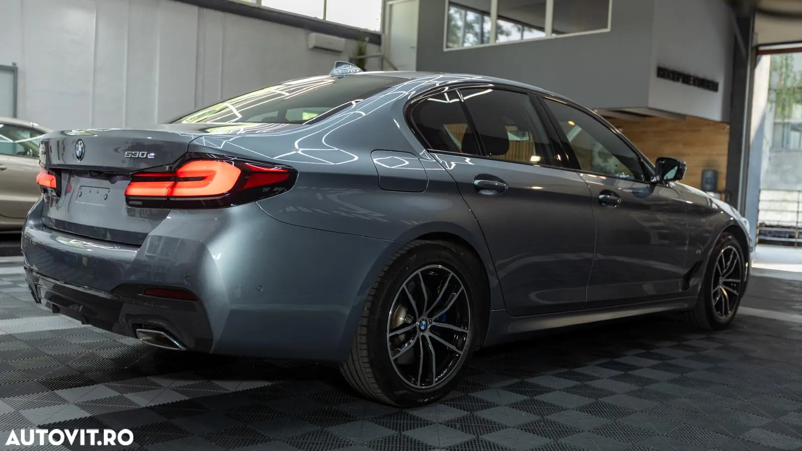 BMW Seria 5 530e xDrive AT PHEV - 5