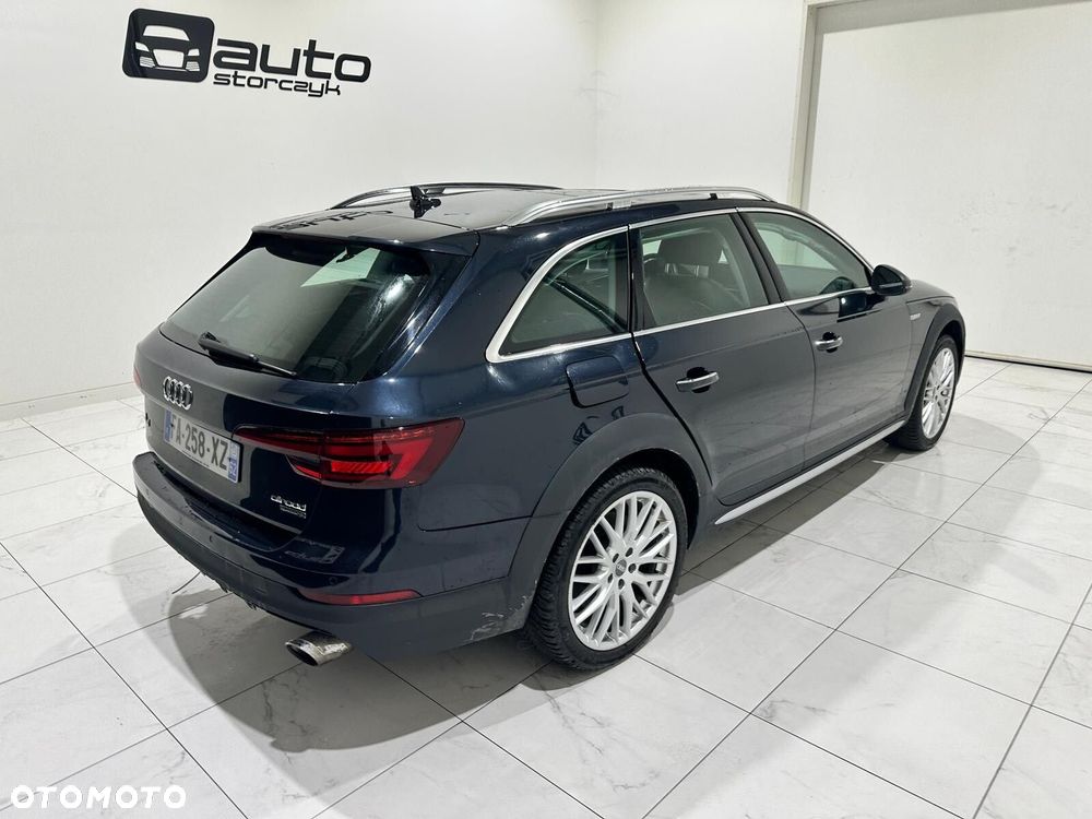 Audi A4 Allroad - 12