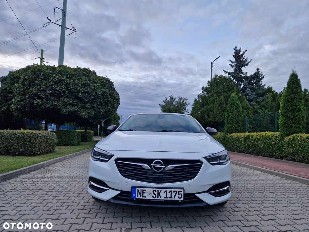 Opel Insignia - 16