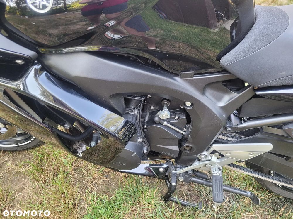 Yamaha FZ6 - 19