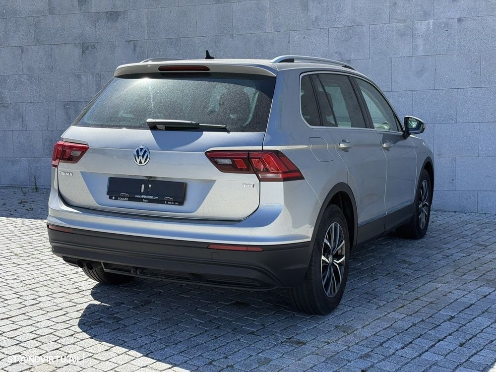 VW Tiguan 1.6 TDI Confortline - 4