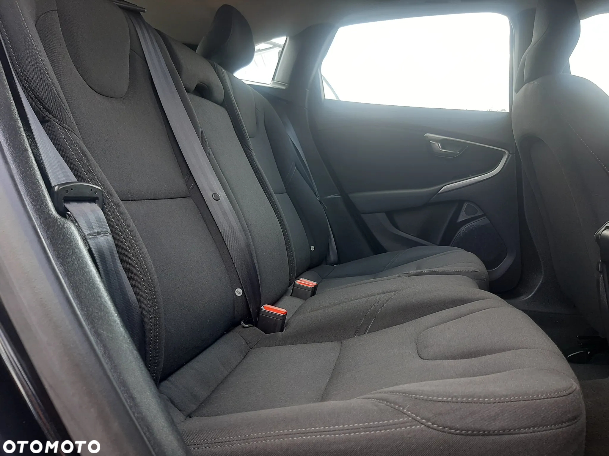 Volvo V40 D2 Momentum - 28