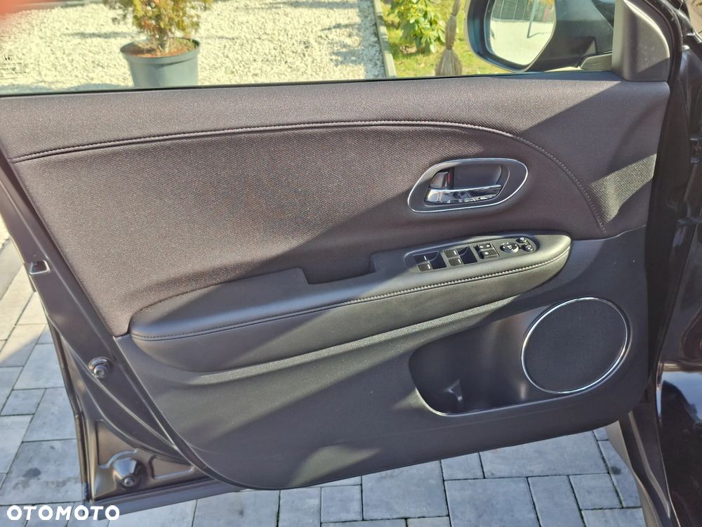 Honda HR-V 1.5 i-VTEC CVT Executive - 18