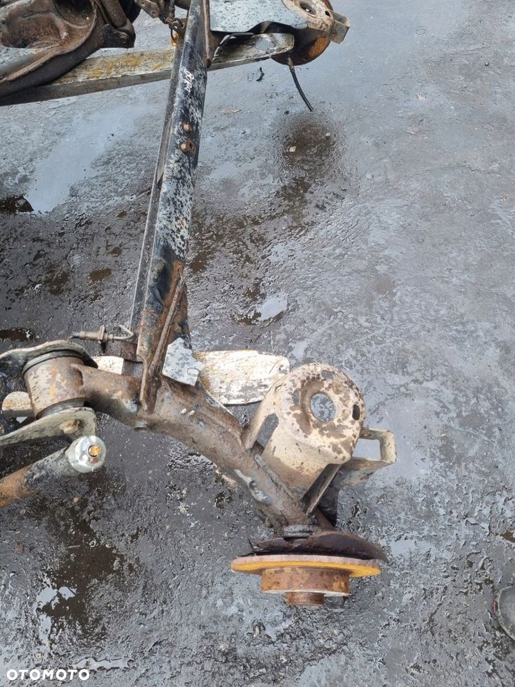 VOLKSWAGEN BORA 98-06 belka tylna zawieszenia tylnego * - 2