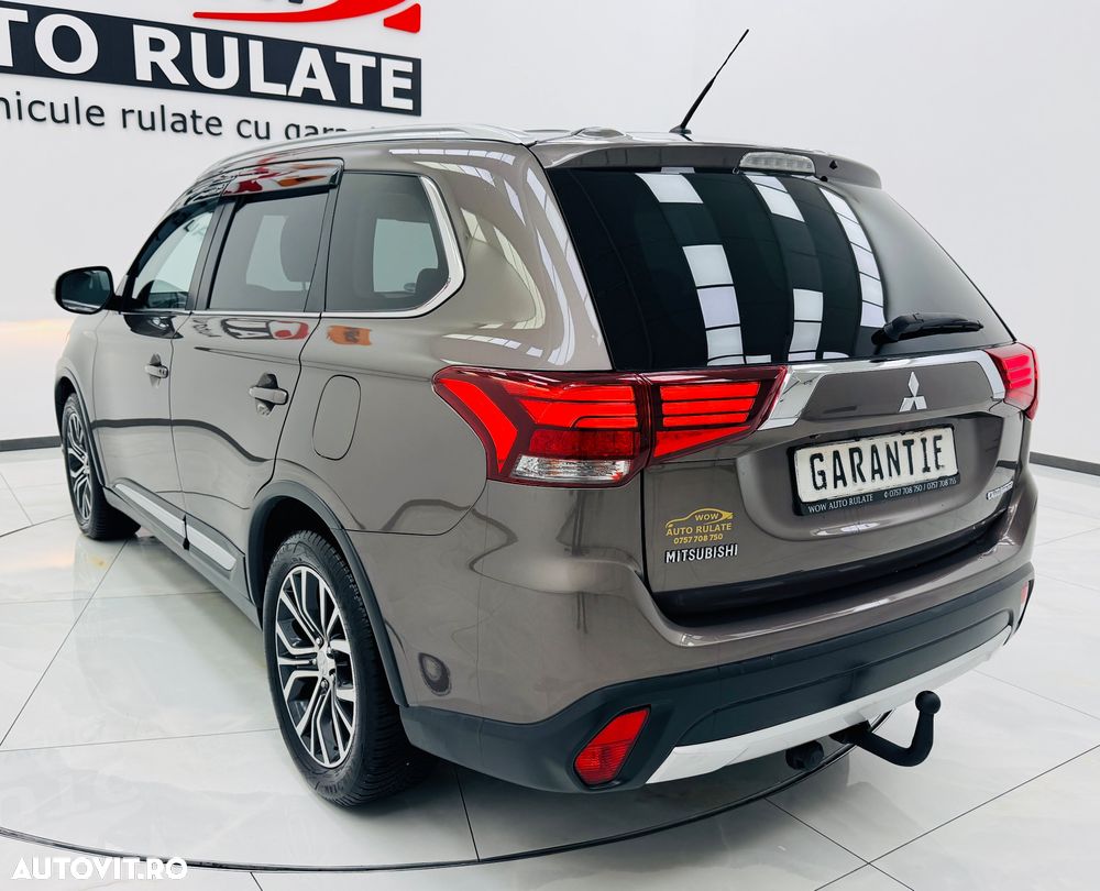 Mitsubishi Outlander 2.2 DI-D 4WD Automatik Intense - 4