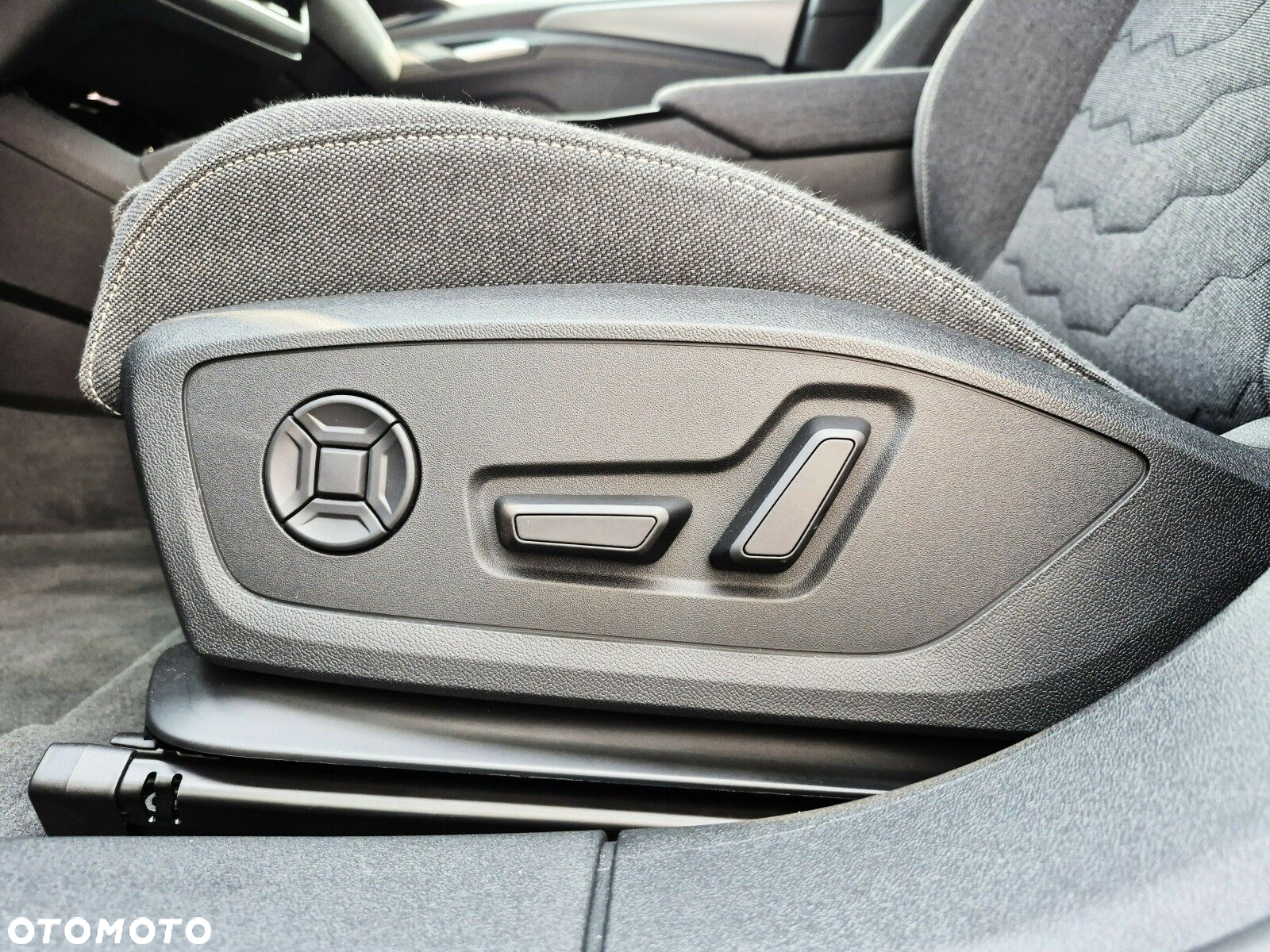 Audi A6 e-tron - 14