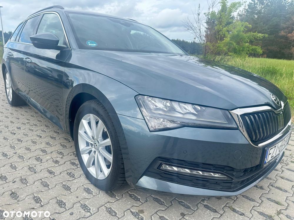 Skoda Superb 2.0 TDI DSG Ambition - 4