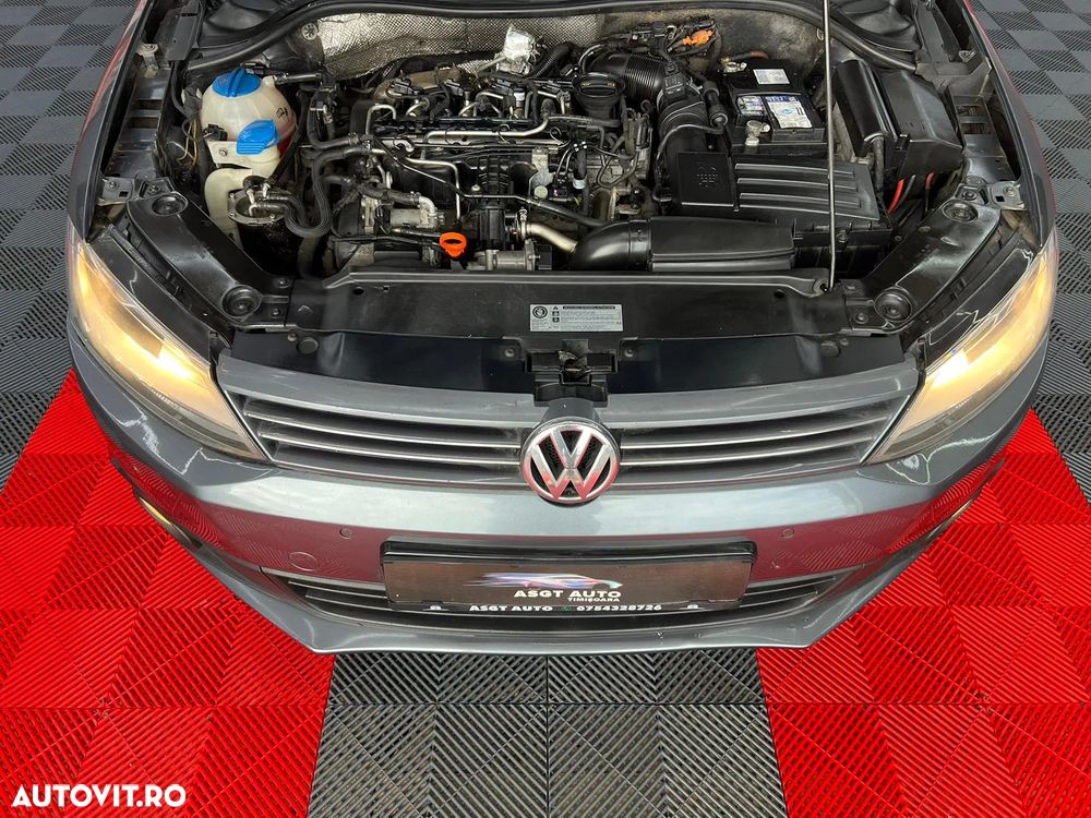 Volkswagen Jetta - 20