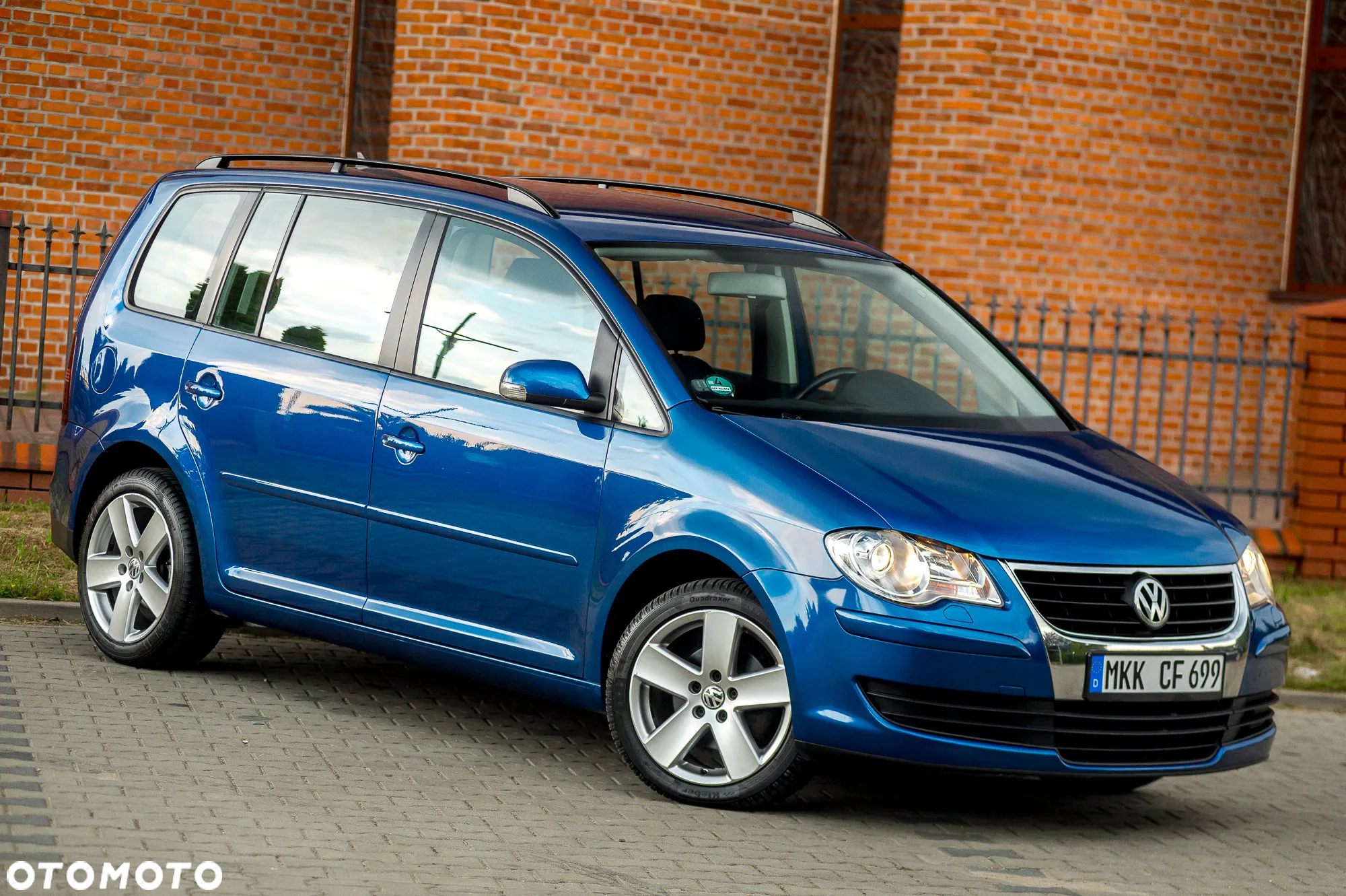Volkswagen Touran 2.0 TDI DPF Highline - 4