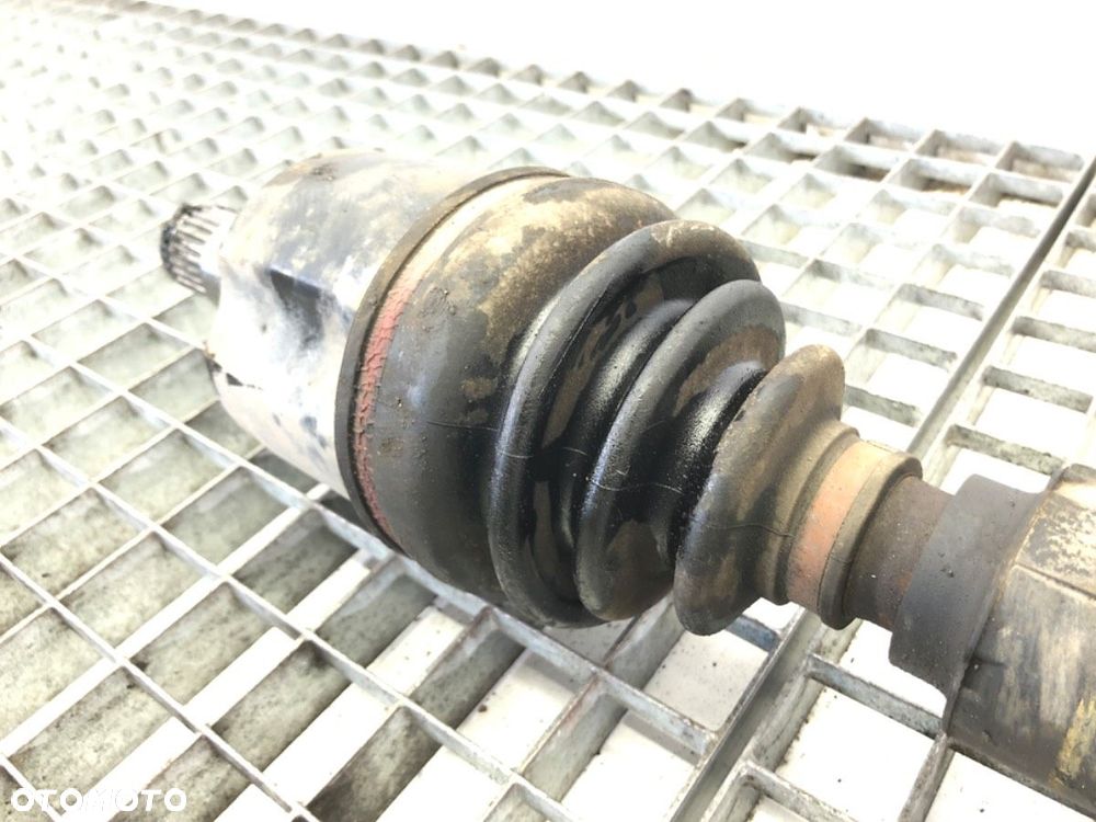 PÓŁOŚ LEWY PRZÓD  MITSUBISHI ASX (GA_W_) 2009 - 2022 1.8 DI-D 4WD 110 kW [150 KM] olej napędowy - 4