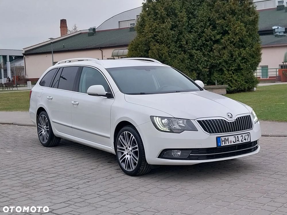 Skoda Superb 2.0 TDI DSG Exclusive - 2