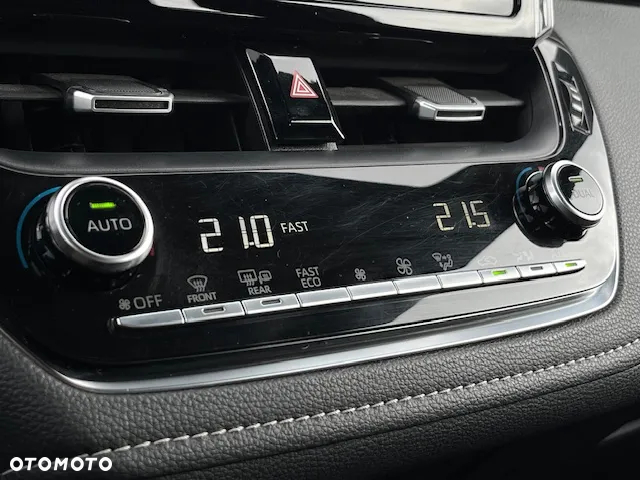 Toyota Corolla 1.8 Hybrid Executive - 29