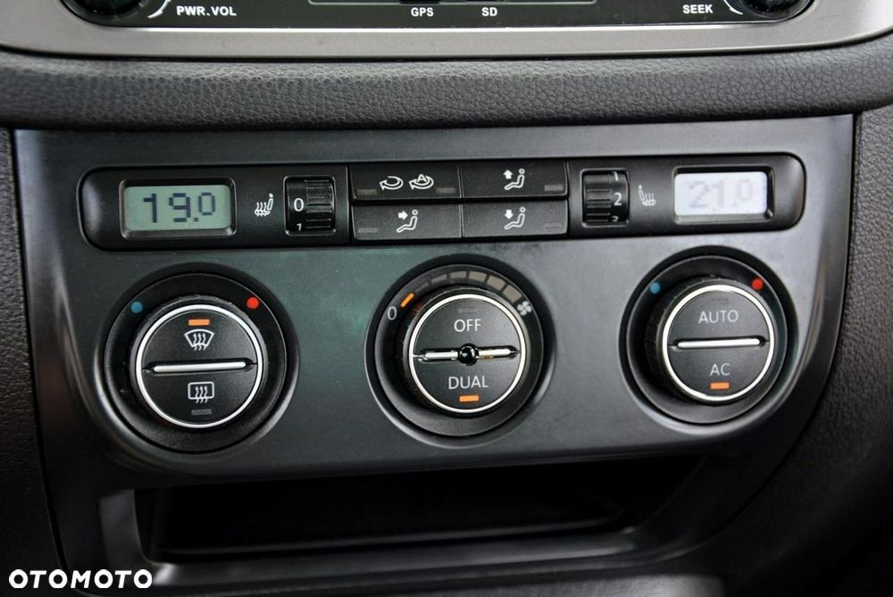 Volkswagen Tiguan 1.4 TSI BlueMotion Technology Trend & Fun - 24