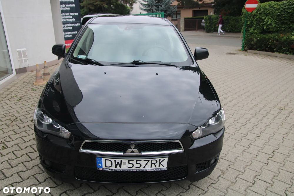 Mitsubishi Lancer 1.6 Invite - 3