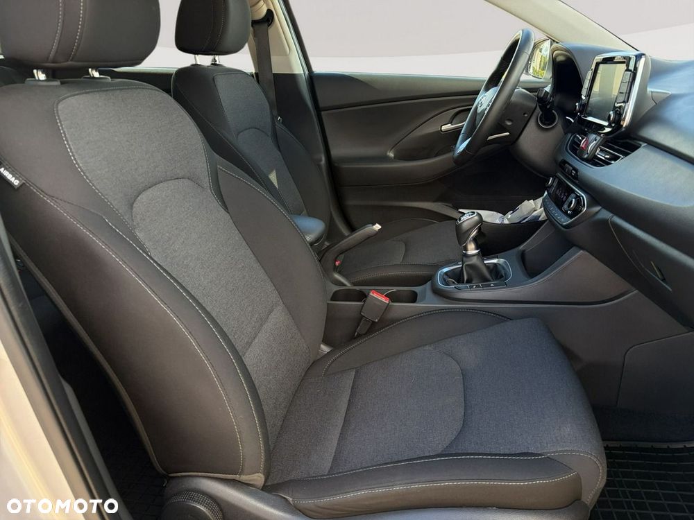 Hyundai i30 1.5 T-GDI 48V Smart - 22