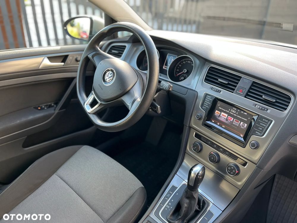 Volkswagen Golf Variant 1.6 TDI BlueMot Trendline DSG - 26