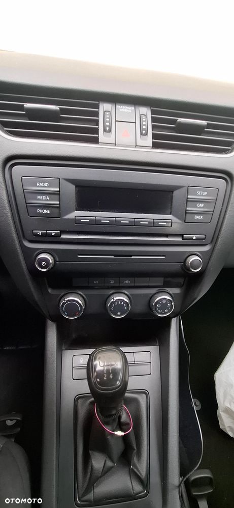 Skoda Octavia 1.6 TDI Active - 8