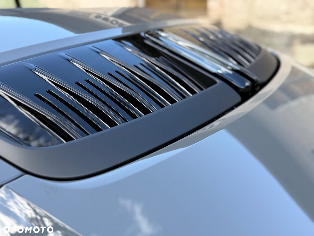 Porsche 911 - 9