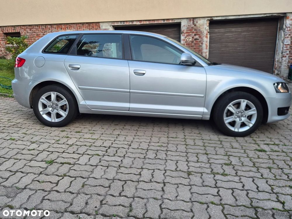 Audi A3 Sportback - 3