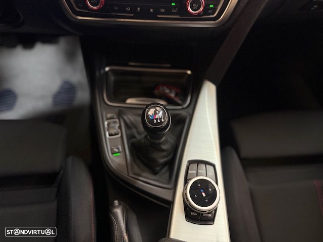 BMW 320 d EfficientDynamics Line Sport - 11