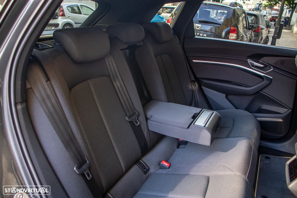 Audi e-tron 55 quattro S line - 39