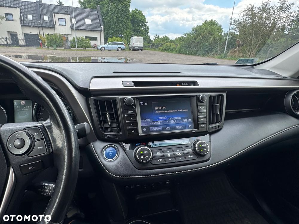 Toyota RAV4 - 16