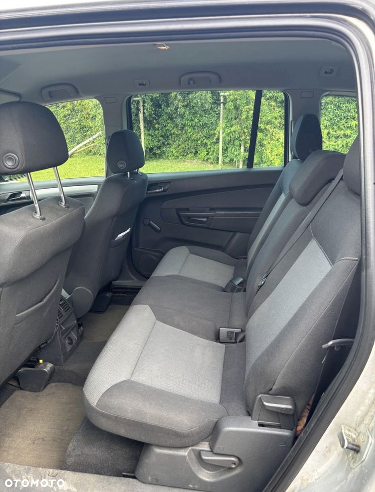Opel Zafira 1.8 Enjoy - 10
