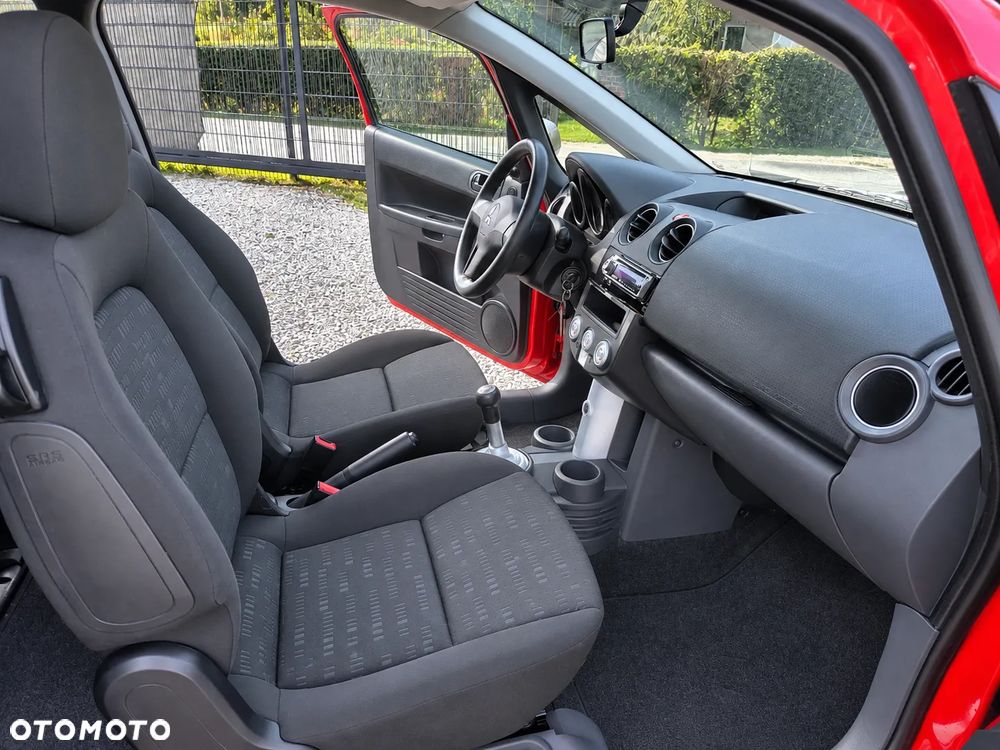Mitsubishi Colt - 17