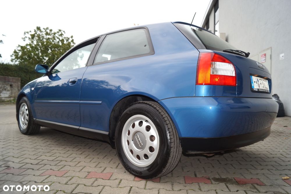 Audi A3 3-drzwiowe 1.6 Ambition - 1