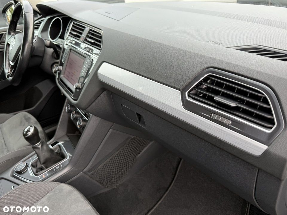 Volkswagen Tiguan 2.0 TSI 4Motion BlueMotion Technology Highline - 31
