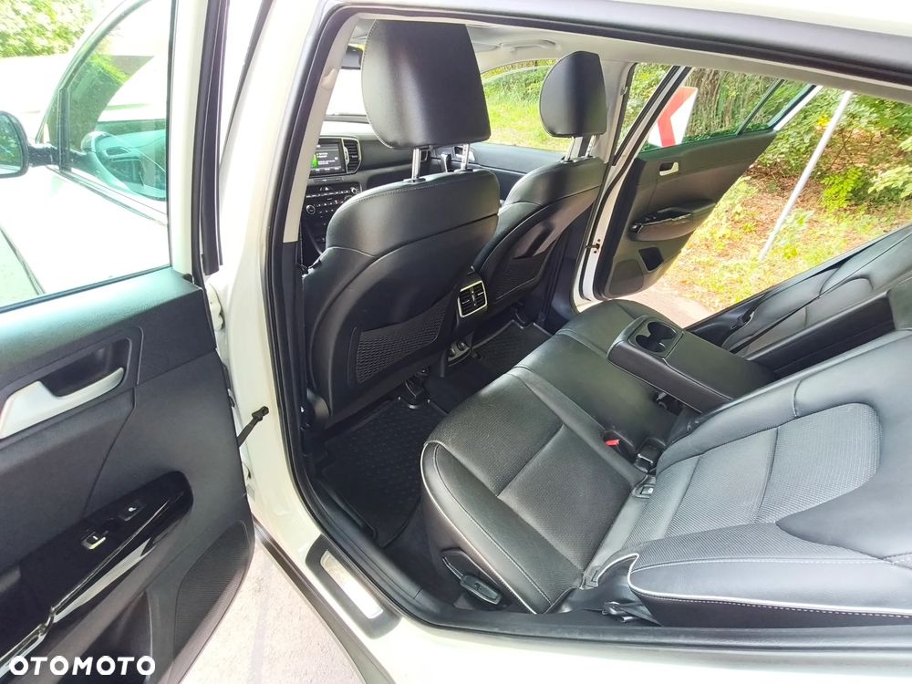 Kia Sportage 1.7 CRDI 2WD Dream-Team Edition - 11