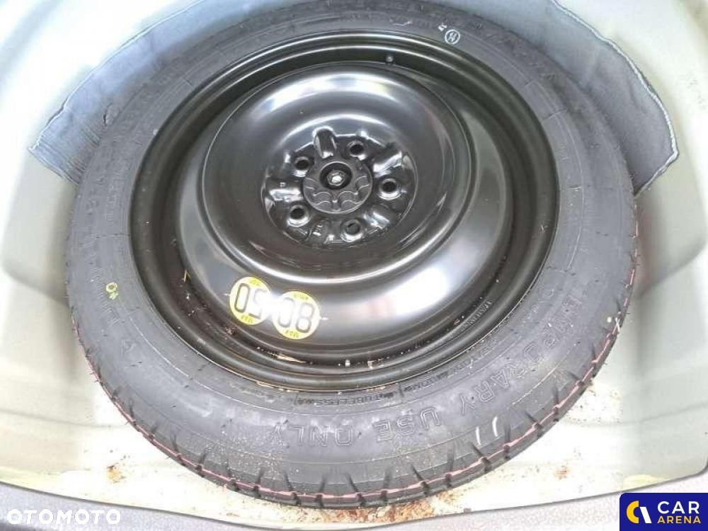 Toyota Camry - 34