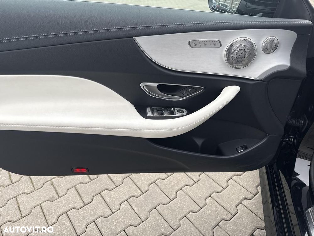 Mercedes-Benz E - 12