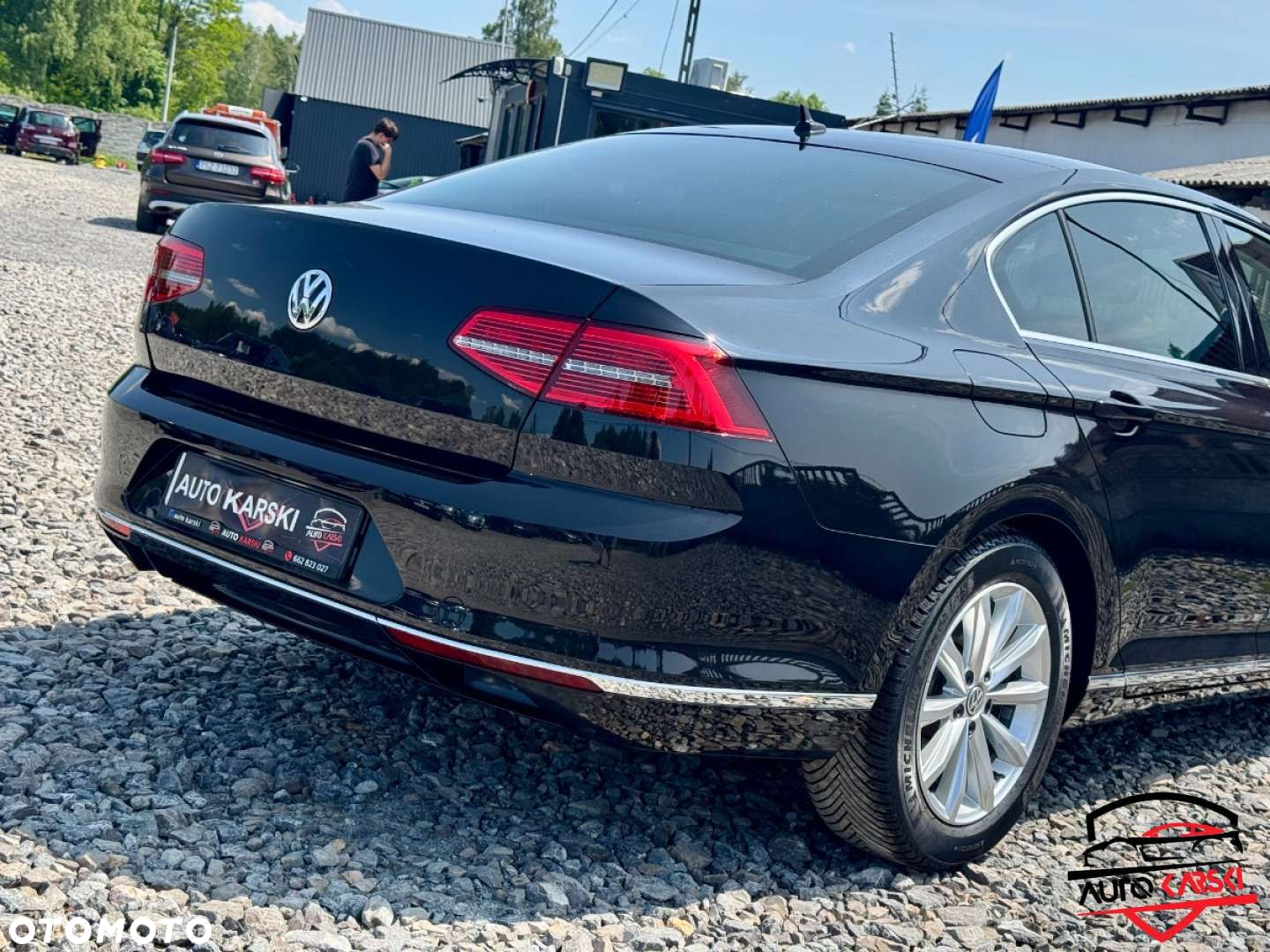 Volkswagen Passat - 16