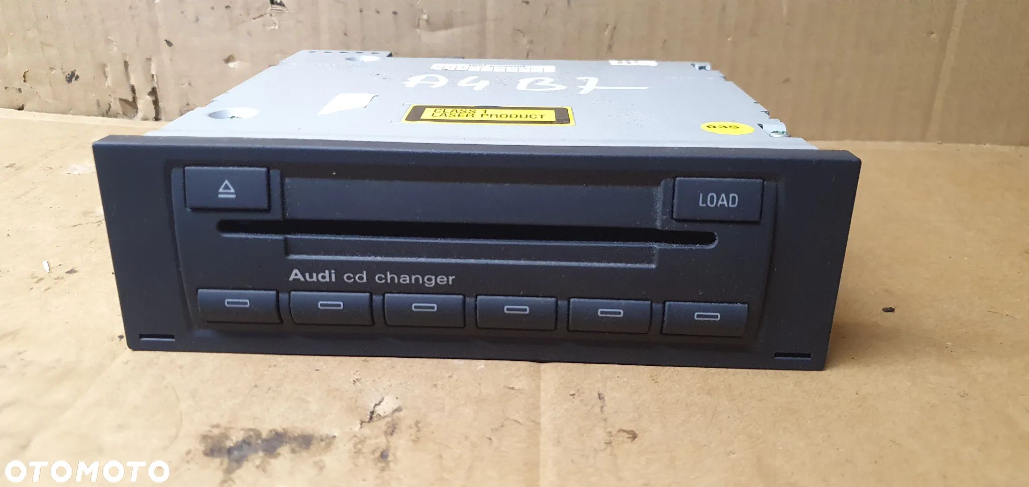 Zmieniarka płyt CD Audi A4 B7 8E0035111D - 1