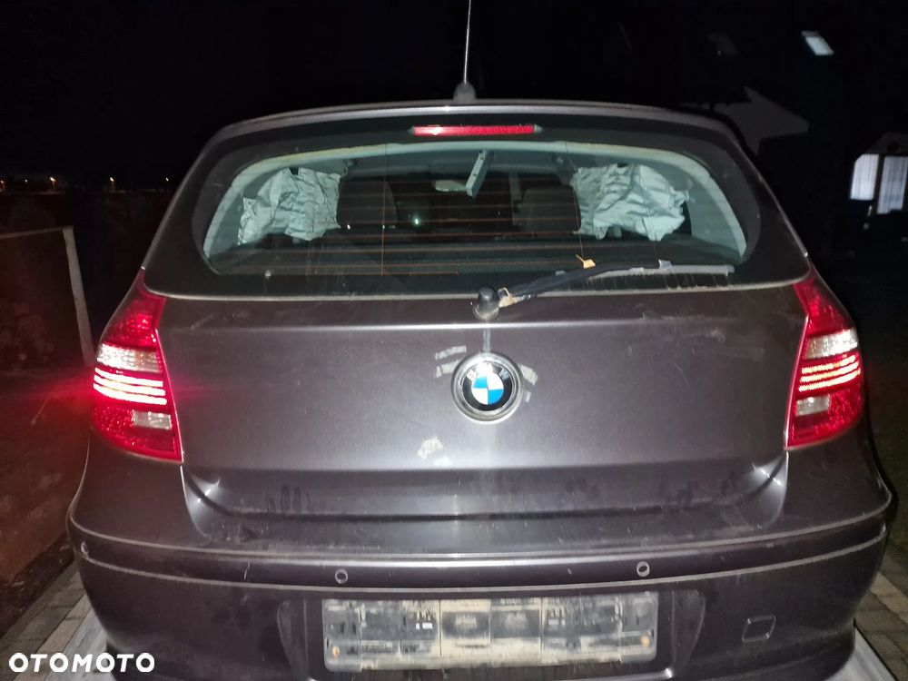 Klapa tył BMW  e87  w  kolorze  A22 - 1