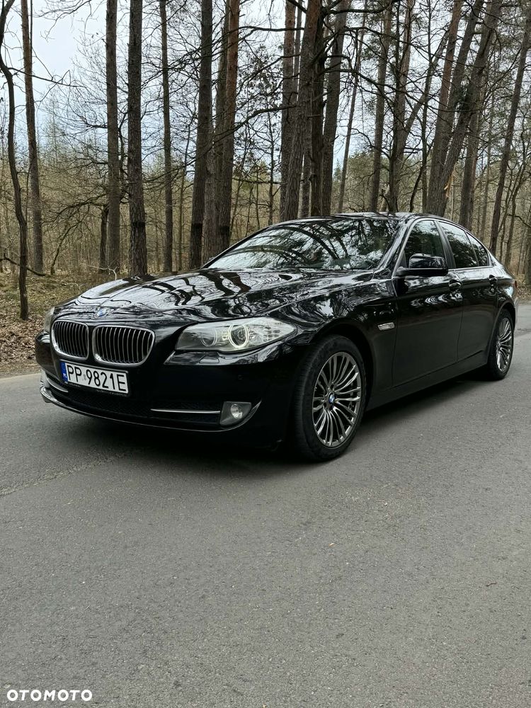 BMW Seria 5 520d xDrive Luxury Line - 1