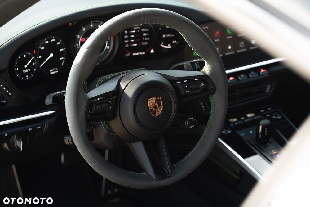 Porsche 911 - 24