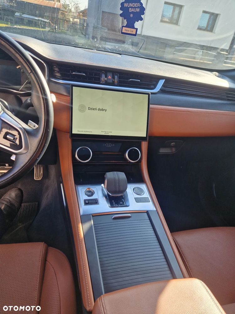 Jaguar F-Pace - 17