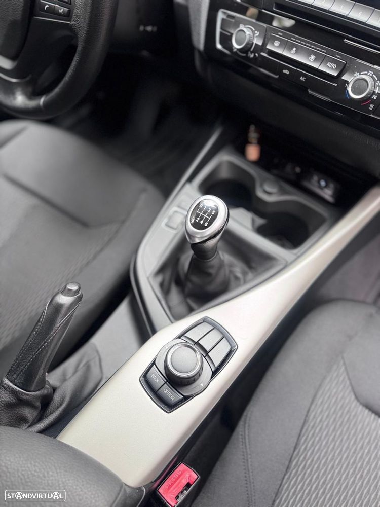 BMW 116 d Line Sport - 13