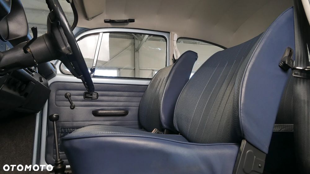 Volkswagen Beetle - 21