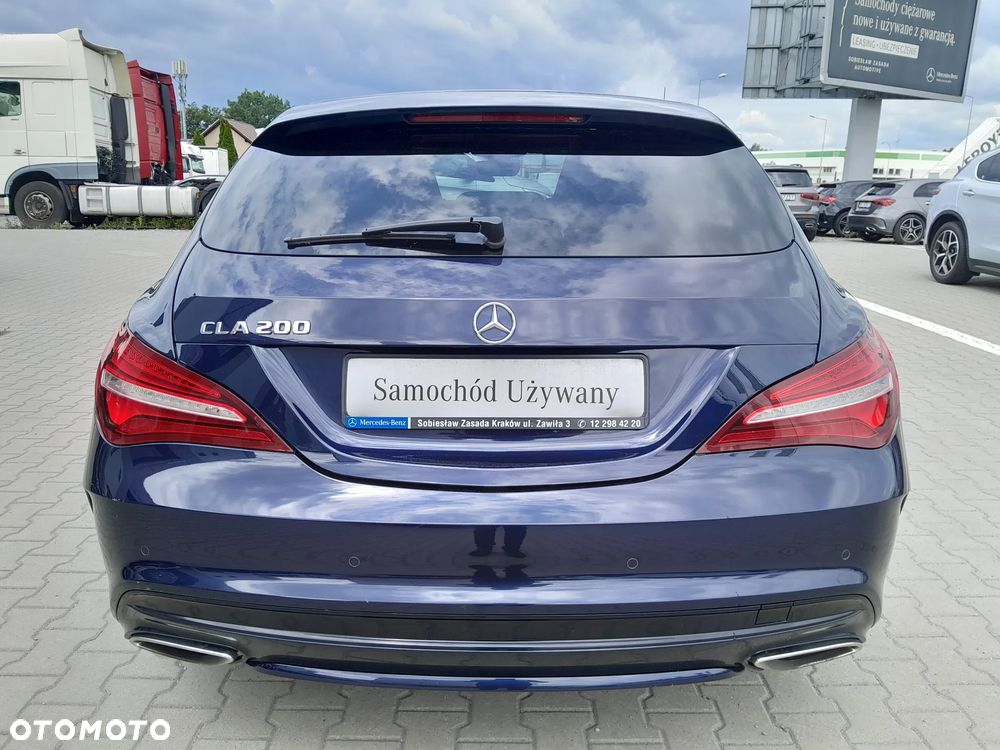 Mercedes-Benz CLA 200 7G-DCT AMG Line - 5