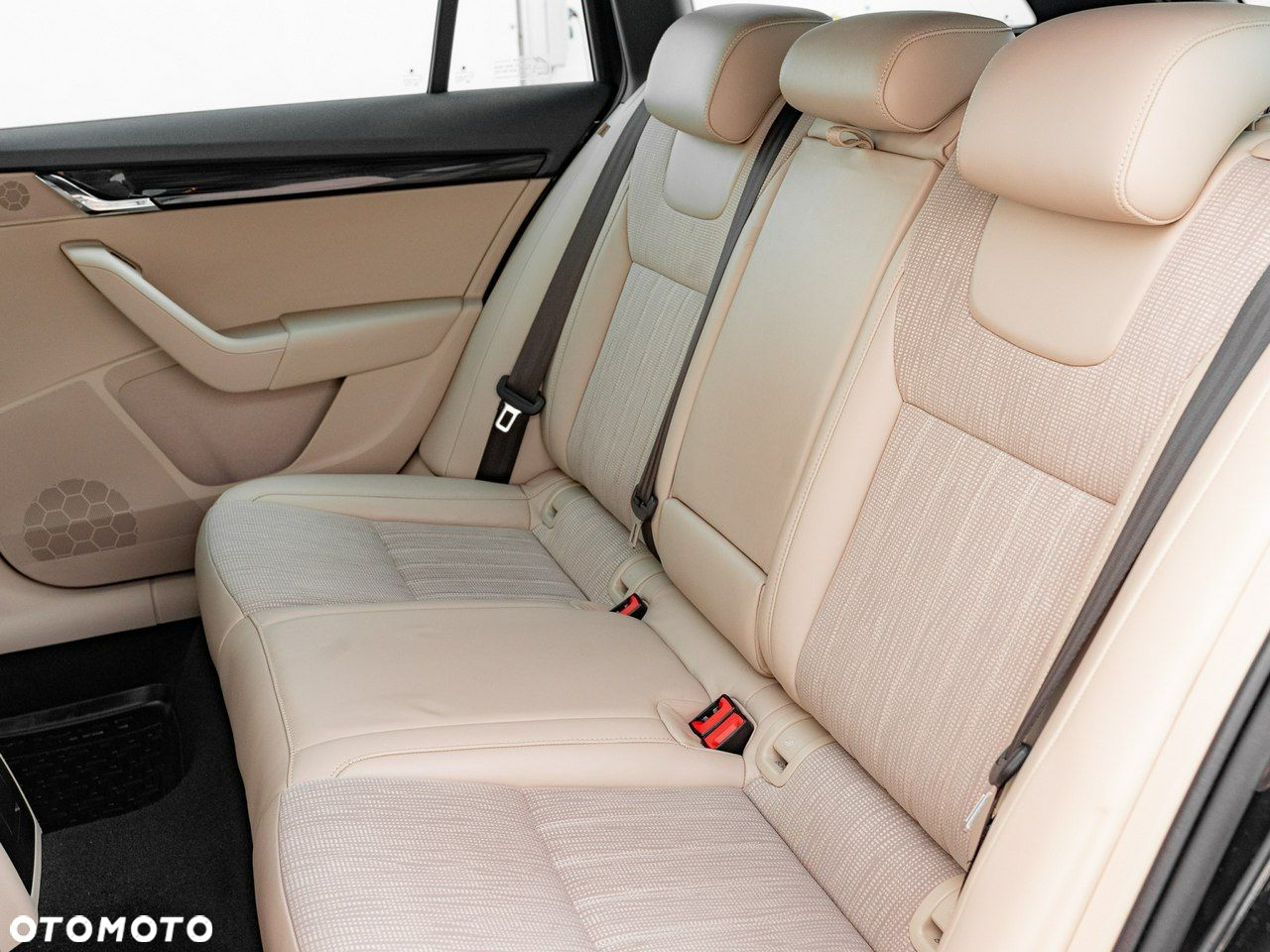 Skoda Octavia 2.0 TDI SCR Style DSG - 29