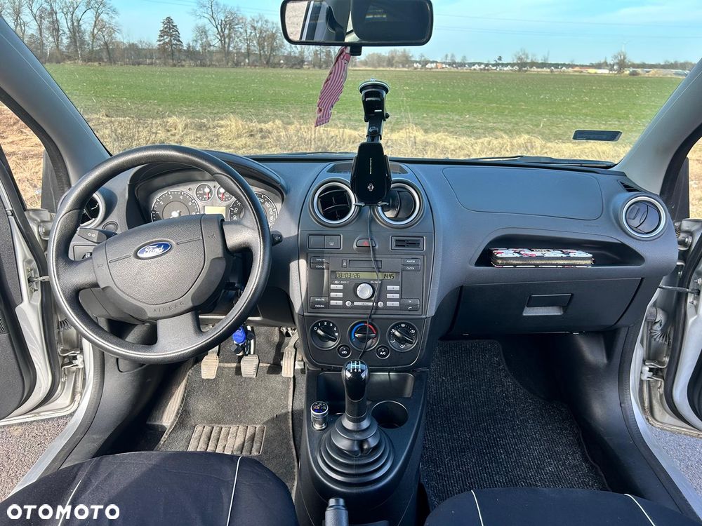 Ford Fiesta 1.3 - 10