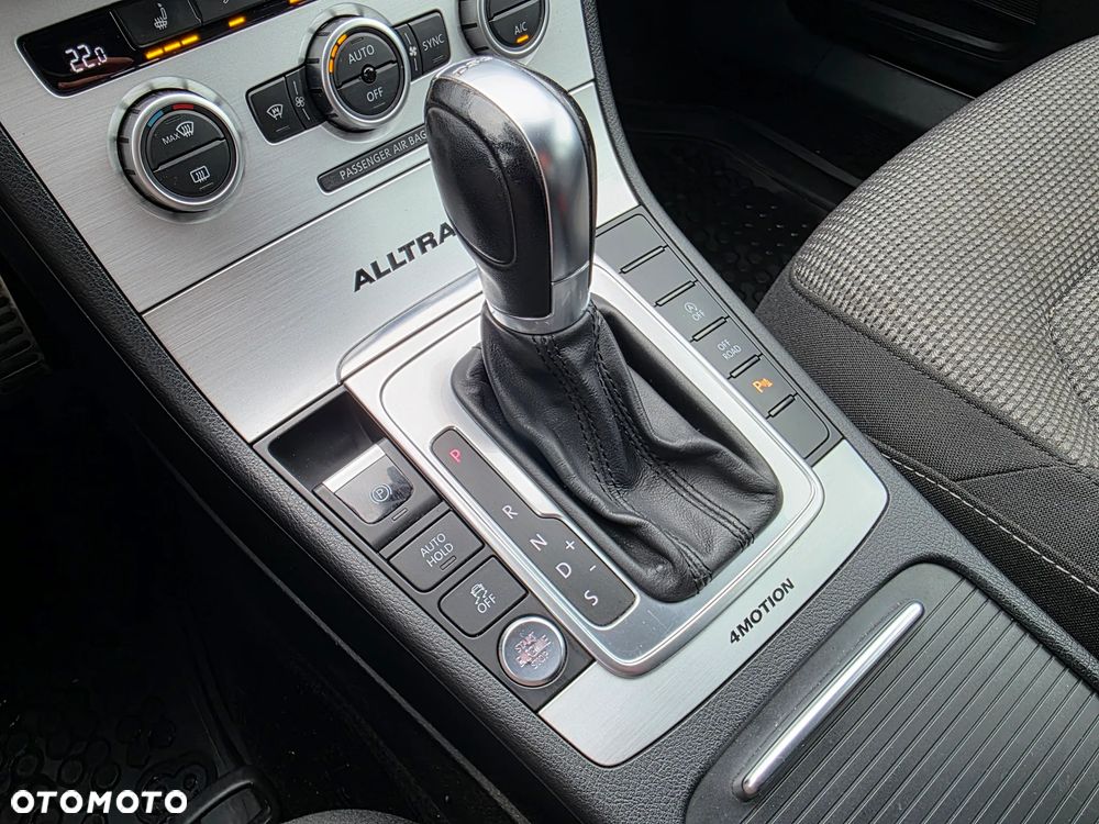 Volkswagen Passat - 15