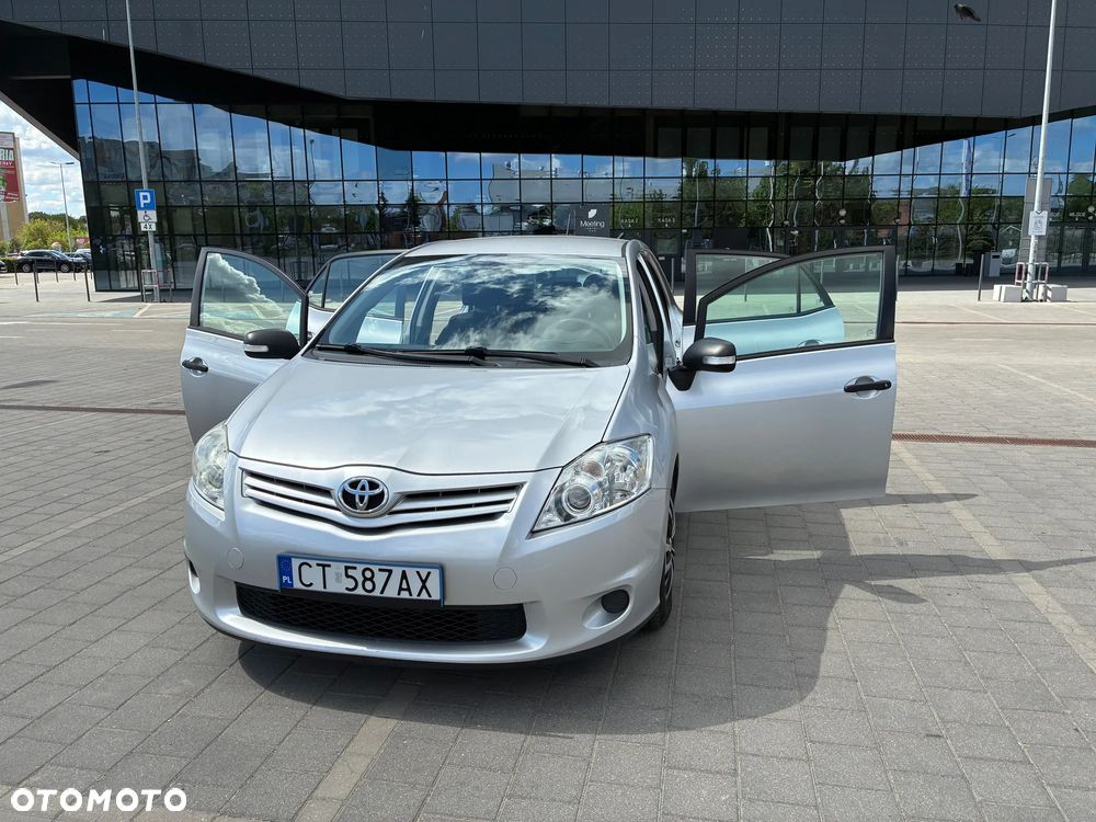 Toyota Auris 1.4 D-4D Luna - 3